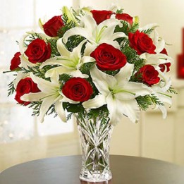 Roses & Oriental Lilies in vase 15 Roses 5 Lilies