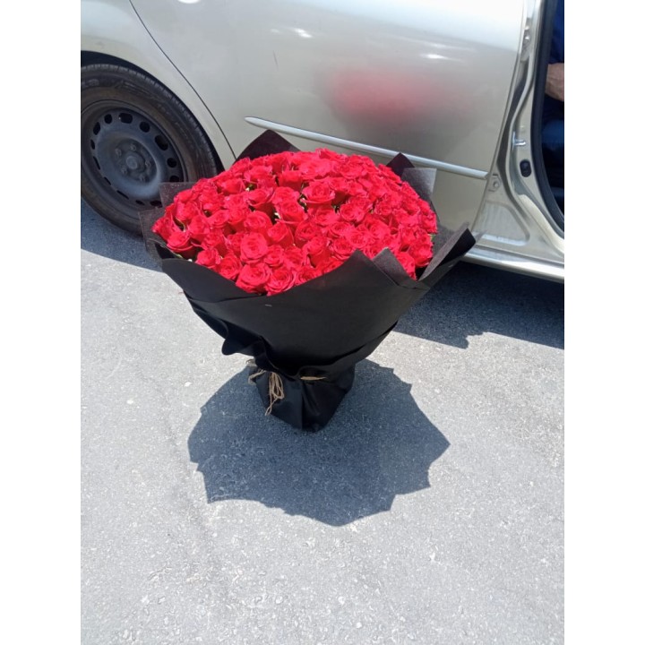 101 Red Roses With Black Wrap Dubai