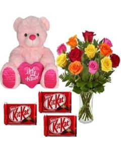 La combinaison de roses dans un vase de couleur 24-6-pouces peluche et 24 Nestlé Keith Cat bars