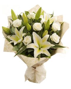 Lys Blancs Bouquet De Roses