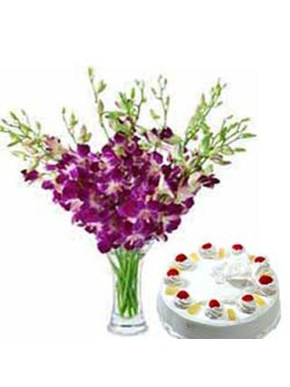 12 Purple Orchids Vase With 500GM Pineapple Cake - Fresh Flowers Dubai