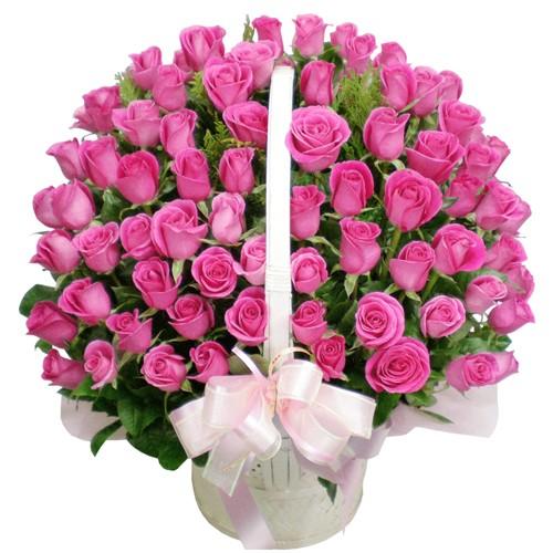 Basket of 100 pink roses 