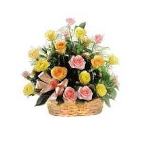 Panier de roses mix 18 couleurs