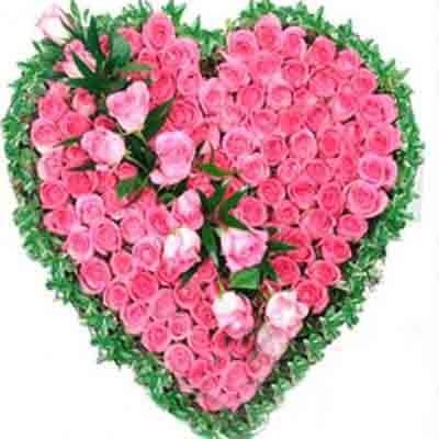 Pink Roses Heart 100 Flowers
