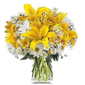 Yellow Lily And White Gerbera In Vase 20 Stems